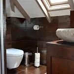 Kamperfoelie 3*